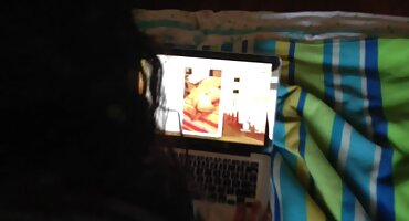 quần lót sex Anh chàng quản lý để cưỡi clip xex gà của một cô gái.