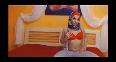 sex quỷ cưa Cô gái fucked Bởi Guy ngoài trời. phim sex nàng dâu cha chồng